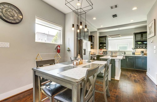 Northside Cottage | 2 Mi to Dtwn: Modern Houston Home w/Private Patio