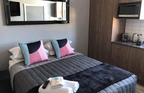 Lambton Hotel | The Mark Suites