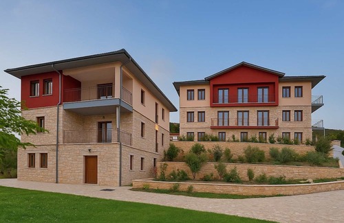 Ligiades Apartment | Arktos Hotel Deluxe Suite With Lake View