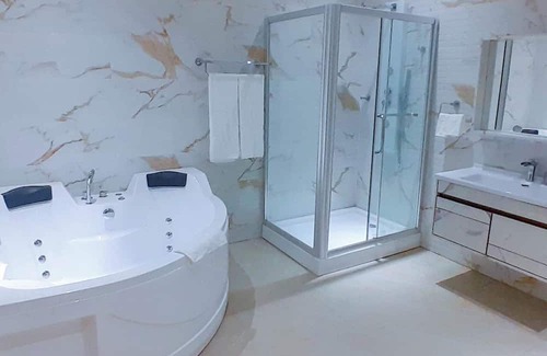 Ada Hotel | Heartland Hotel
