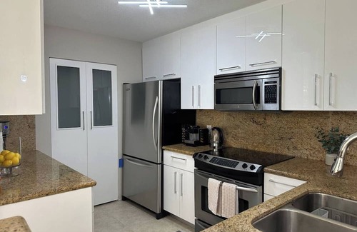 Aventura Apartment | This apartment is a 2 bedroom(s), 2 bathrooms, located in Aventura, FL.
