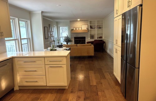 Overland Park House | KC Spacious Relaxation: 6bdrm 3.5bath 2800 sqft