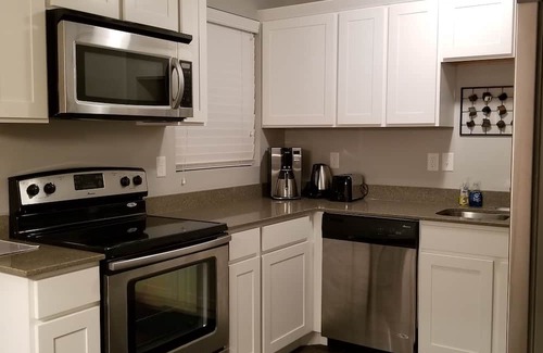 Spanish Fork Condo | Modern 3-Bedroom Condo with Garage, Pool Access, Wifi, and Prime Location!