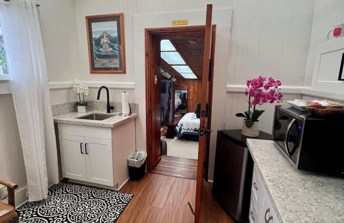 Volcano Apartment | Aloha Junction Guesthouse Suites, stay and explore Kilauea Volcano Hawaii