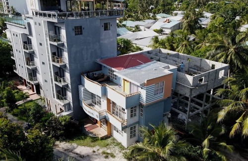Fuvahmulah House | Spacious 6-bedroom house in marvelous Fuvahmulah with AC, WiFi