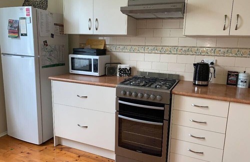 Kyneton House | Weekly Stay at Isabella minimum Kyneton