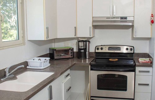 Bagope Condo | Cozy Fully Equipped Condo 3BR -7min walk from Lakenn