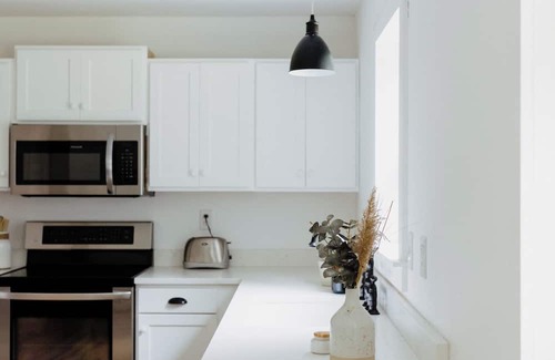 Ashley Falls House | Modern 3-bedroom home in the Berkshires!