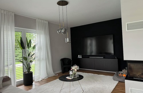 Tornesch Villa | Extravagant family home with parking, fireplace & garden - pet-friendly