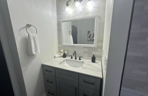 Near East Columbus House | 3-bedroom house in lovely Columbus with AC, WiFi