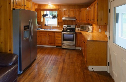 Guild House | NEW LISTING! Qutie Pie House (2-Bedroom Home) by RedAwning