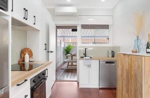 Christies Beach Apartment | The Elements: WATER | Apartment Four