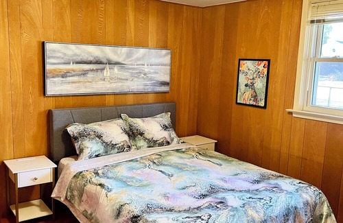 London House | Private guest suite close to Western university
