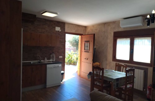 Codo Apartment | Studio Apartment 'Estudio Zafranales' with Sea View, Wi-Fi and Air Conditioning