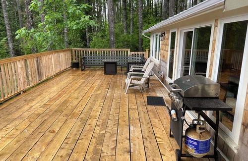 Port Alberni Cottage | Unique West coast Cottage Nestled in the Woods