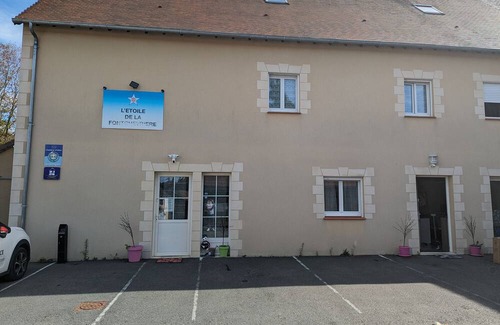 Neuvy-Saint-Sepulchre Cottage | Gite Neuvy-Saint-Sépulchre, 7 bedrooms, 14 persons