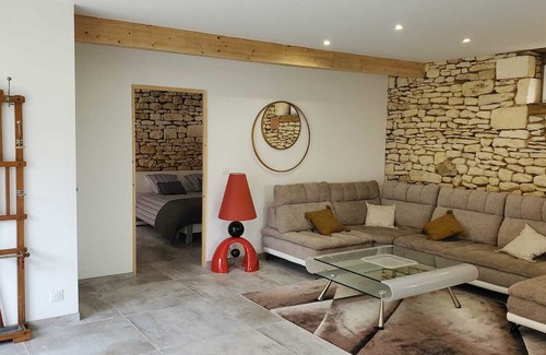 Archignac House | Holiday Home 'Gîte De Charme Avec Piscine Privée' with Private Terrace and Air Conditioning