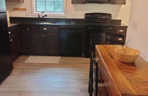 Northbridge Apartment | Charming 1-bedroom apartment in Northbridge with AC, WiFi and Off Street Parking