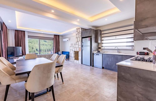 Kas Villa | Villa w Pool, BBQ, Garden 5 min to Phellos in Kas