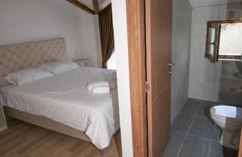 Vardar Region Apartment | Double Room - Arаbeska Family Winery & Apartments