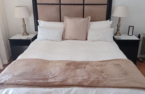 Parys House | Home away from home in a secure golf estate
