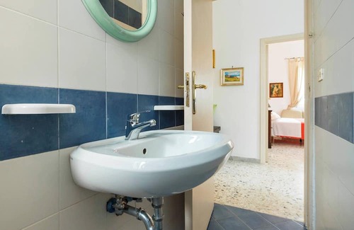 Ceraso Apartment | Flat In The Center Of Ceraso For Up To 8 People