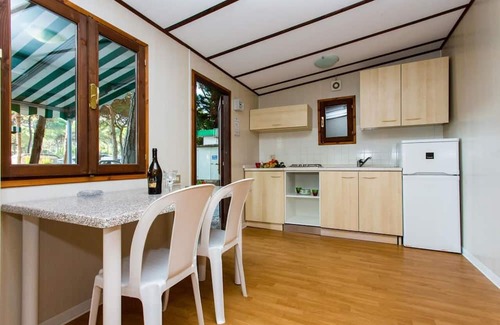 Marina di Ravenna House | Rivaverde Family Camping Village Lodge Comfort Dog für 6 Personen