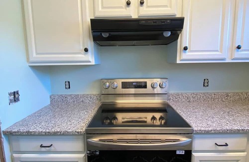 Springfield House | 16 Miles Away from Okemo Mountain Resort-Newly Renovated Furnished House