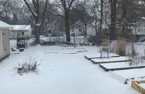 Lansing House | Perfect home football weekend base! 7 min from MSU Stadium