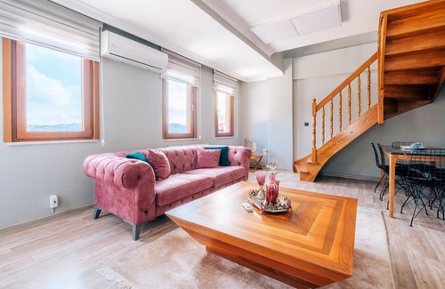 Sakarya Apartment | Huge Duplex Flat w Terrace Near Bilgi University