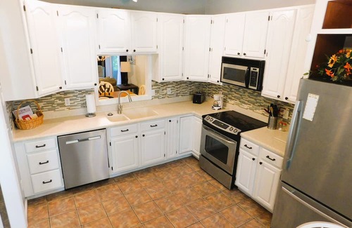 Port Royal Landing House | Waterfront Living - Just 3 Miles From Parris Island! 3 BR/2 Bathrooms, Sleeps 6