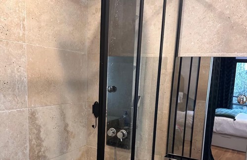 Le Busca Apartment | Jardin des Plantes district, T2 private parking in the basement and terrace.