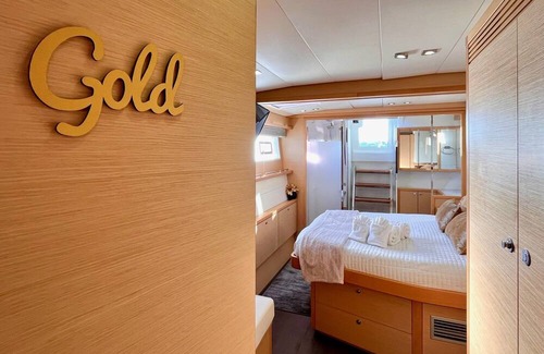 Staniel Cay Boat Rental | Luxury All-Inclusive Yacht in the Bahamas