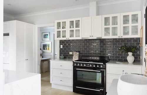Witta House | Luxury Country Cottage Escape for 6