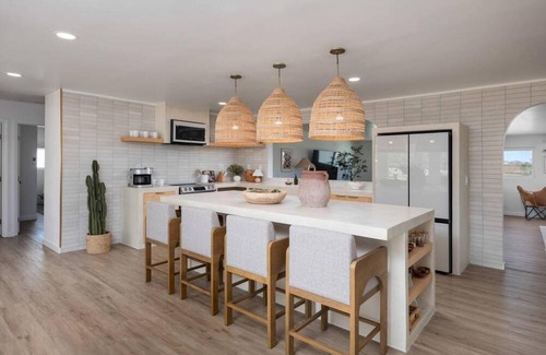 Joshua Tree House | Basketball Pickleball Pool Spa Sauna Cinema