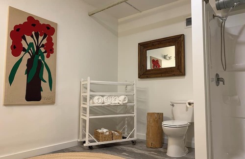 South End Apartment | Awesome Large Open Concept 2 Bedroom Warehouse Loft in Downtown Burlington