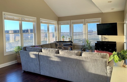 Shepherd House | Travelers home with Gym & Sauna on 2 Acres