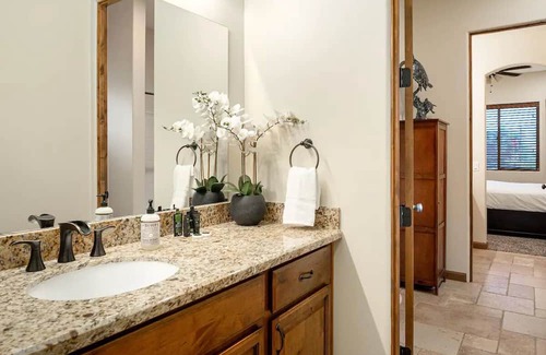North Gateway House | Beautiful Desert Mountain Views Luxurious Estate Living