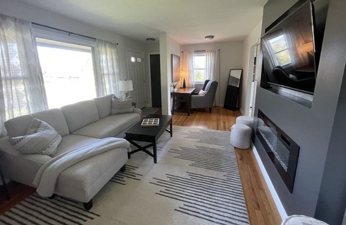 East Syracuse House | Private Home in the heart of East Syracuse