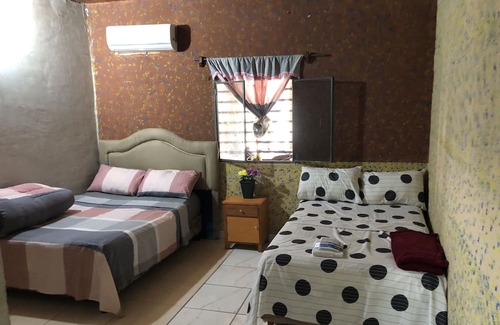 Luque Bed & Breakfast | La Escala Aeropuerto
