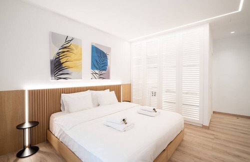 Kolonaki Apartment | Upscale Apartment in Kolonaki with Patio & Parking