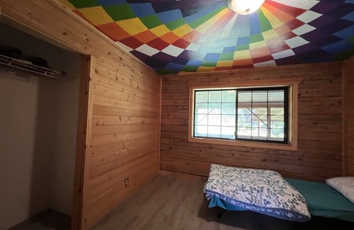 Mountain View Cabin | Hawaiian Forest Estate. 3 Cabins- Sleeps 15! 30 Minutes to Volcano National Park