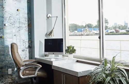 Asiatown Apartment | COZY & Best Lakeview for any experience by Brown's Stadium & RnR Hall Fame!