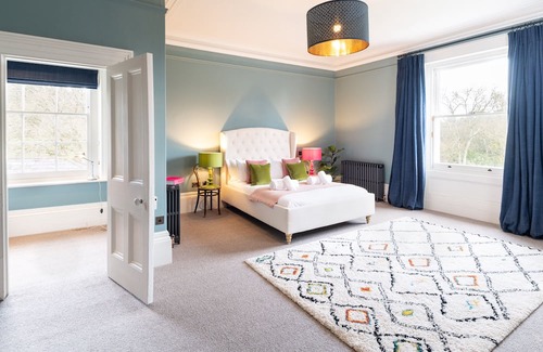 Budleigh Salterton House | Knowle House - Stunning Country House Sleeps 12 Devon Heated Pool, Dog Friendly