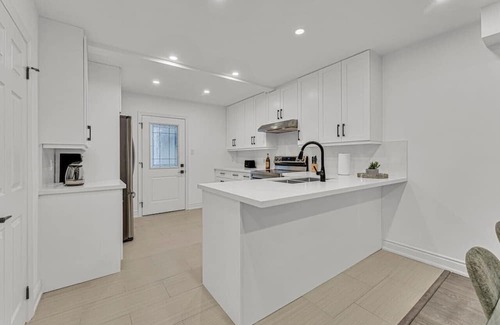 Hamilton House | Luxury Comfort 3 BR Near Hospitals/Tims Field/GO