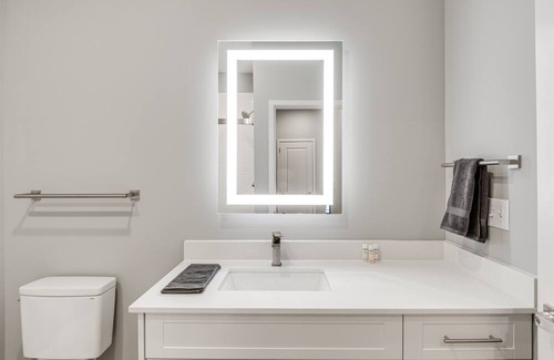 Bloomington Apartment | New-Build Bloomington Apartment ~ 3 Mi to Downtown