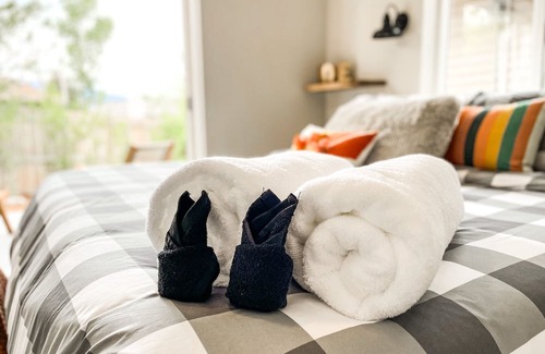 East Colorado Springs House | ✦LUX Guest Suite✦ Hiking Trails┃Mtn Views┃Grill