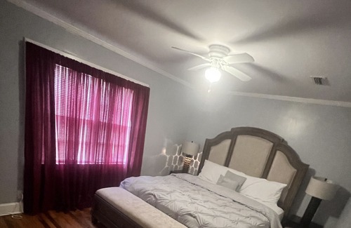 Enterprise House | House on Westview