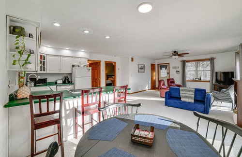 Spencer House | Spencer Getaway w/Deck < 1 Mi to Hiking!