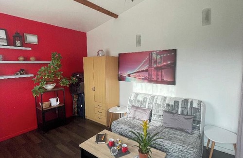 Huille Apartment | Homerez - Beautiful studio for 3 ppl. with garden and terrace at Durtal